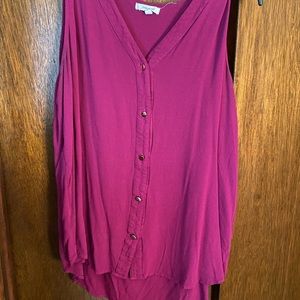 Fuchsia, gold button blouse. Maurices size XL